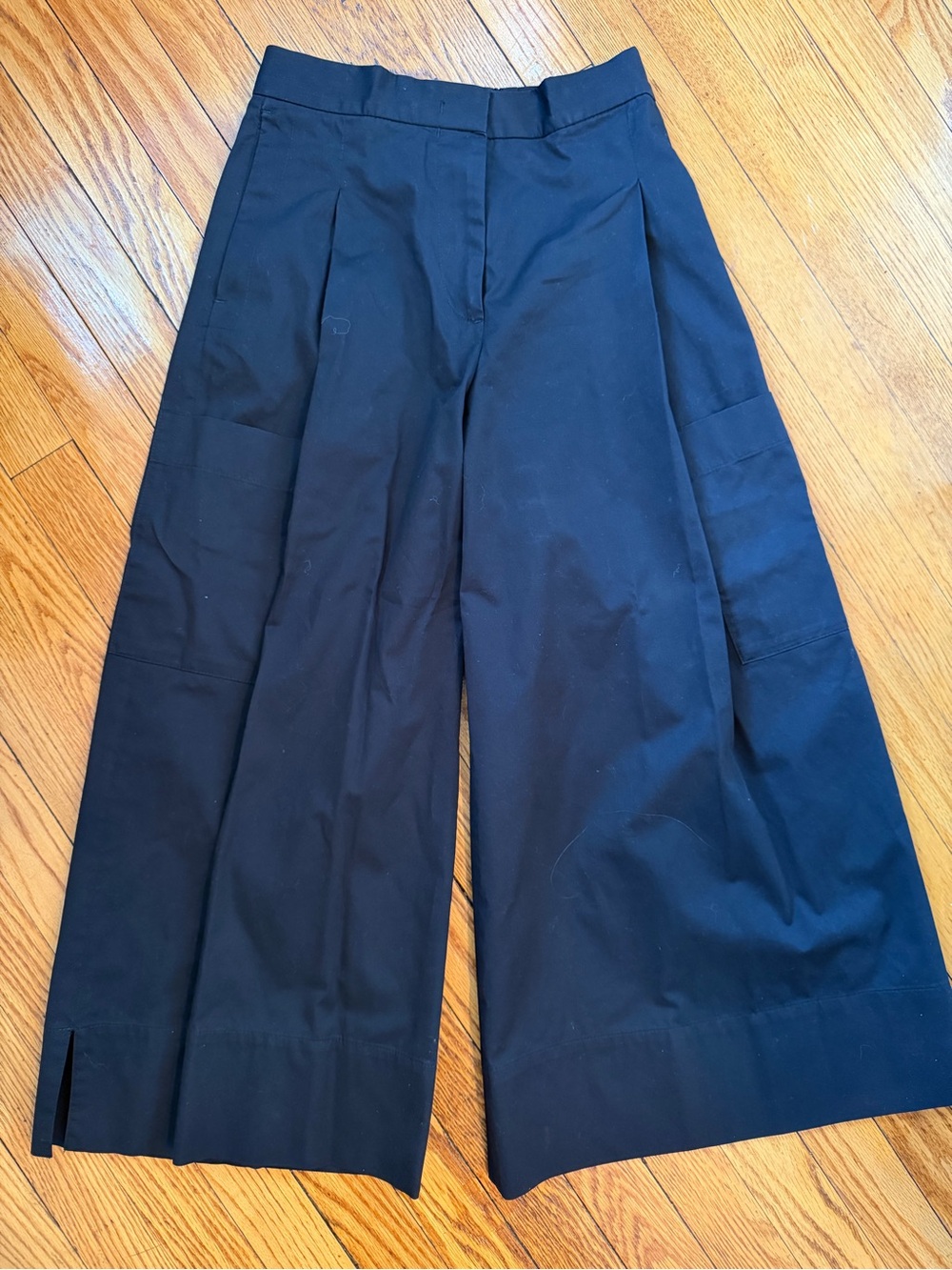Like new COS Wide Leg Women’s Pants in Black